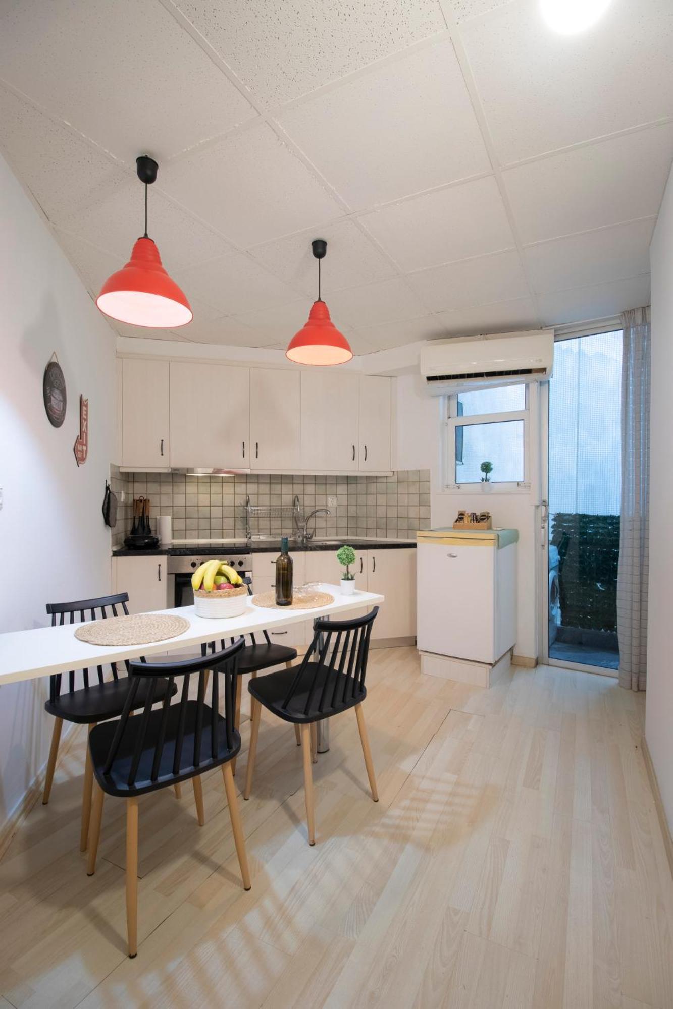 Modern City Apt In The Heart Of Heraklion Exterior photo