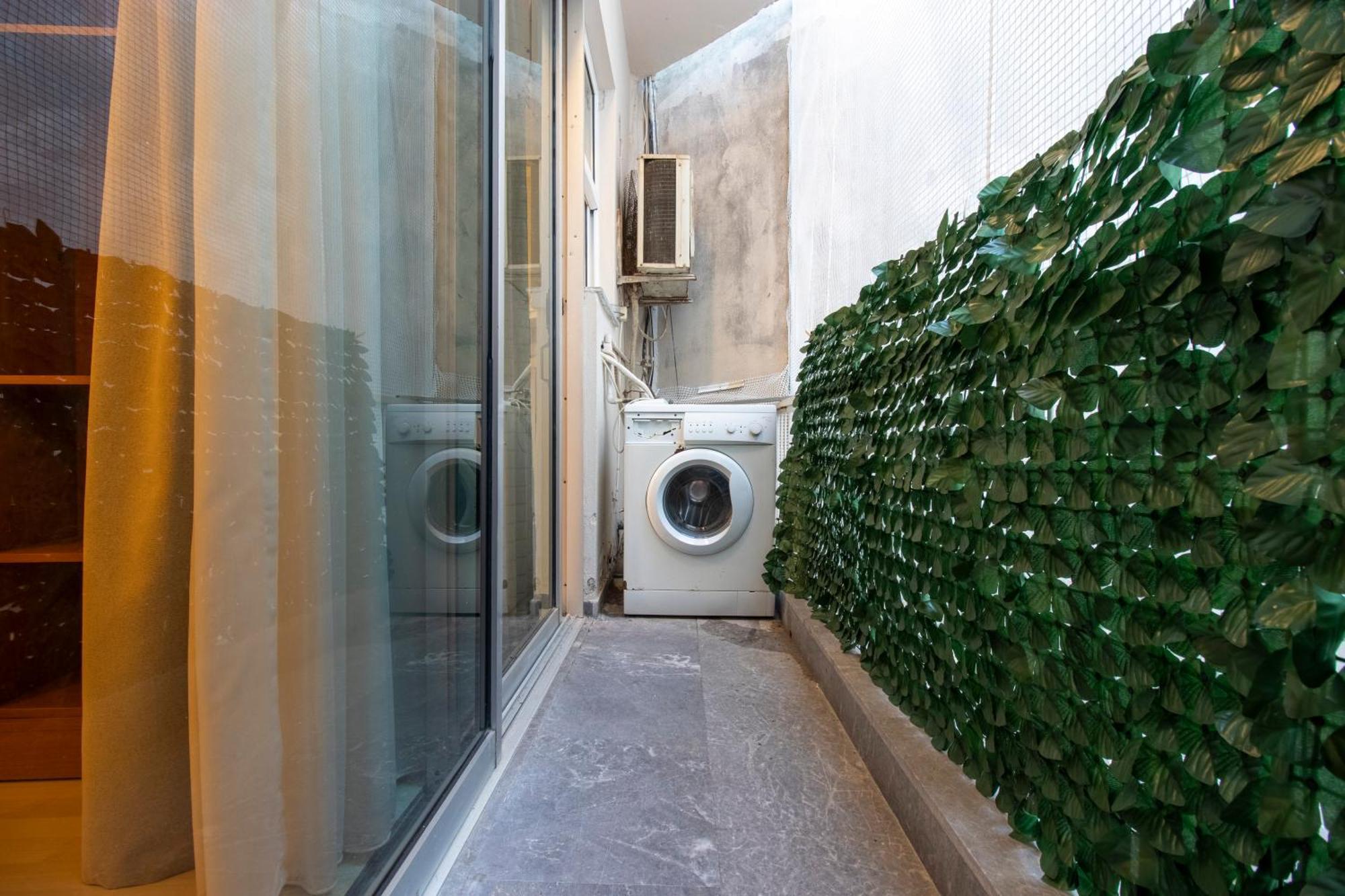 Modern City Apt In The Heart Of Heraklion Exterior photo